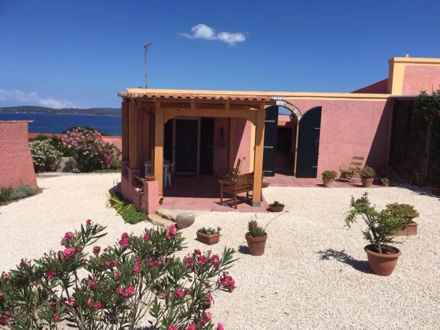 Salina Holiday Home Calasetta